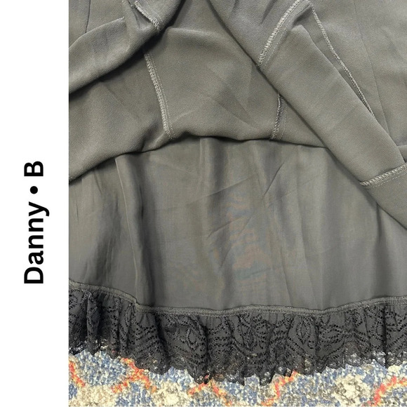 🛍️3/$40 Danny B  Black Fit and Flare Skirt with nude Floral Accent Lined Large - Picture 5 of 6